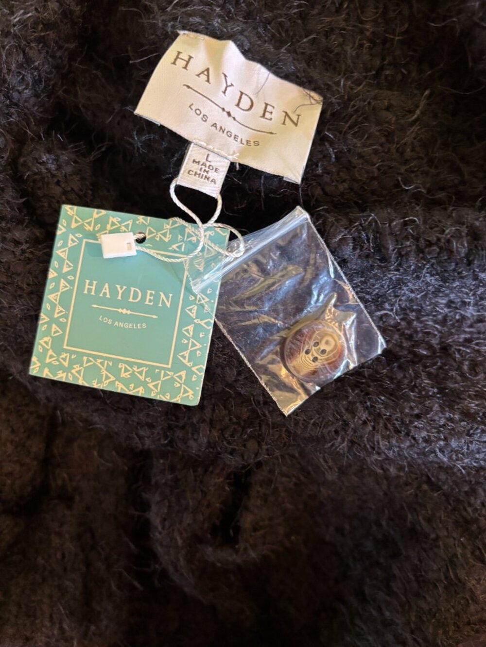 Hayden Los Angeles Fuzzy Popcorn Knit Button-Up Collared Cardigan Large NWT - Picture 5 of 6